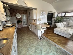 Photo 8- click for photo gallery